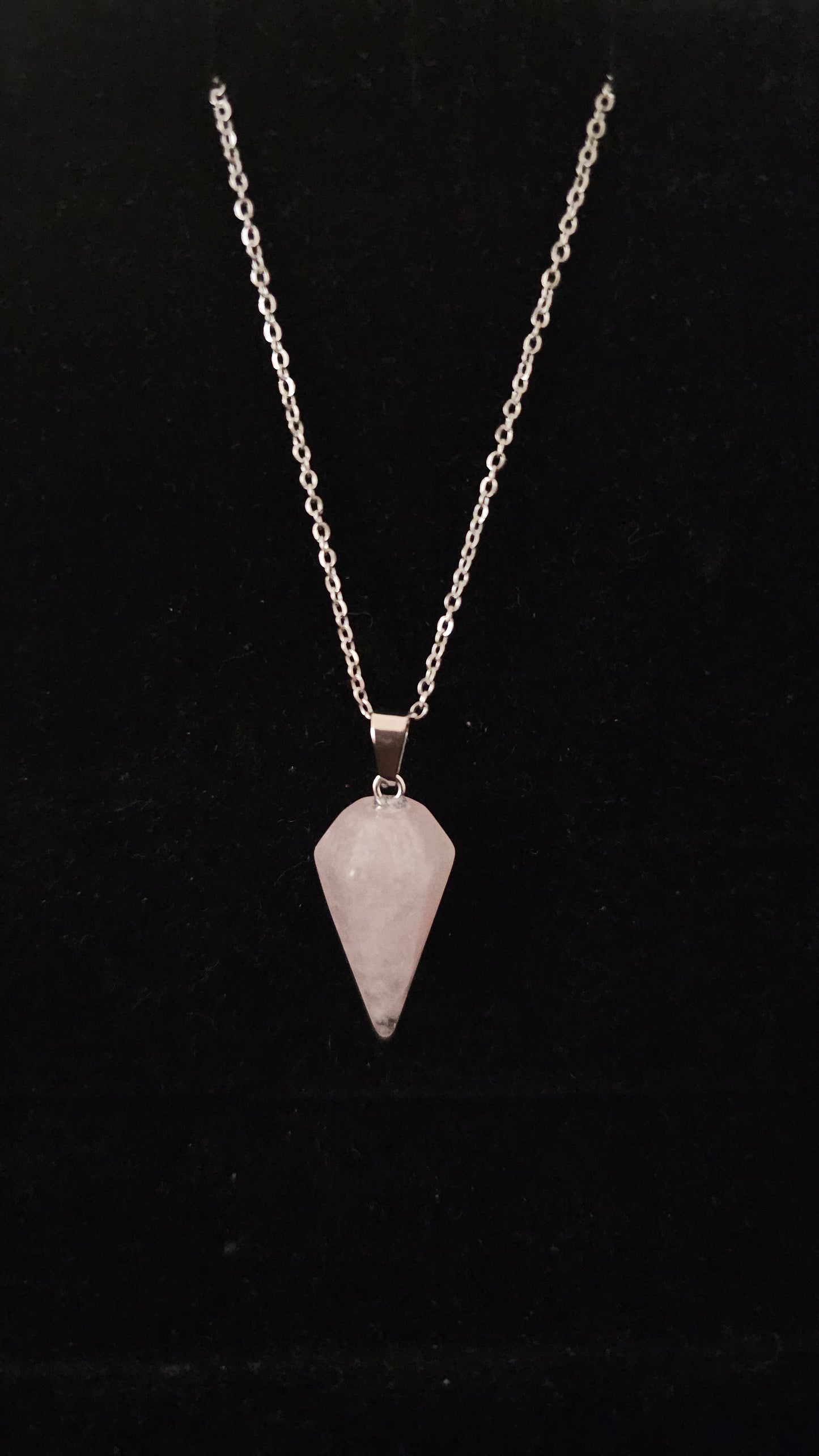 Collier en acier inoxydable et quartz rose