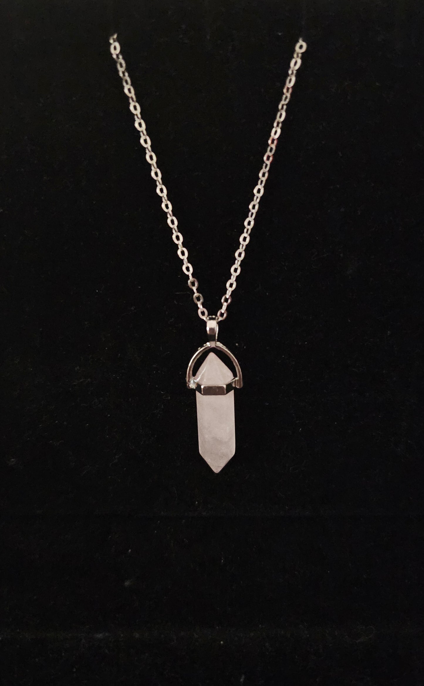 Collier en acier inoxydable et quartz rose