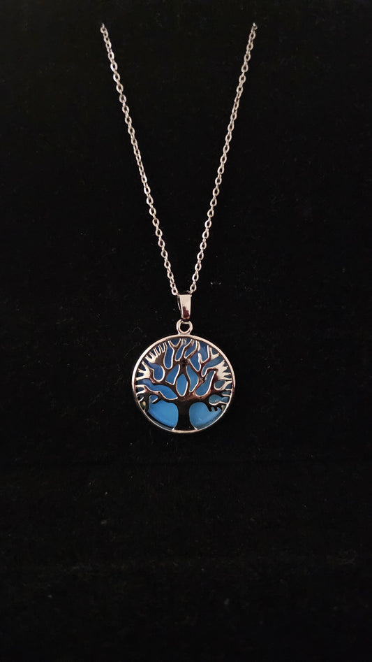 Collier en acier inoxydable et opaline